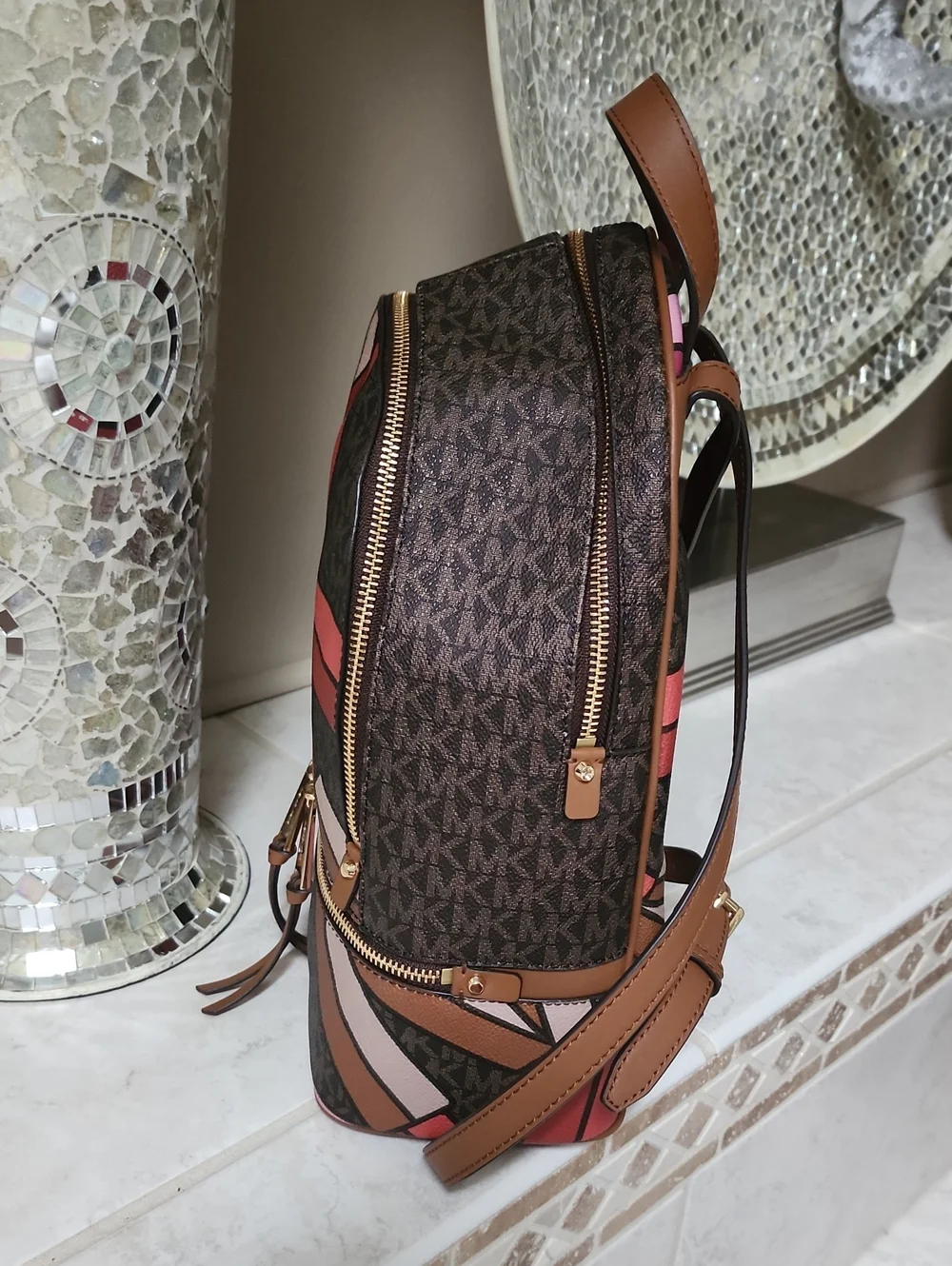 ‼️ONLY ONE!!‼️  🎒🤩 MICHAEL KORS Rhea Signature Medium Backpack 🎒🤩